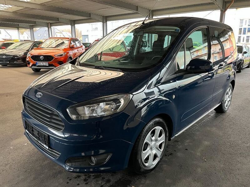 Blau Gebraucht 2018 Ford Tourneo Courier Trend Van / Kleinbus | 14.490 € (Teuer) - Bild 1/4