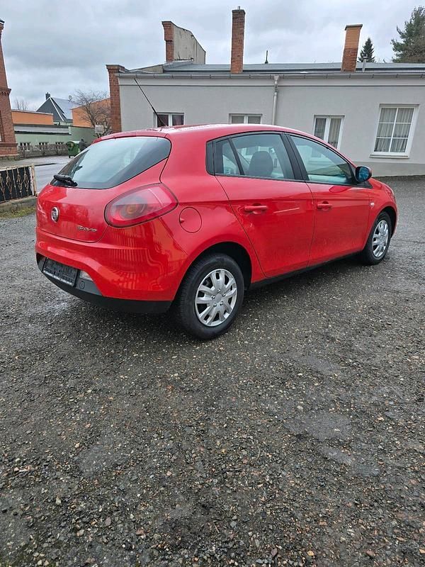 Gebraucht Fiat Bravo 90 PS (66 kW) 2007 Rot Kleinwagen