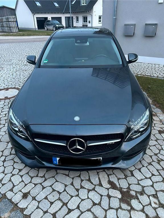 Gebraucht Mercedes C220 AMG line 170 PS (125 kW) 2014 Grau Limousine