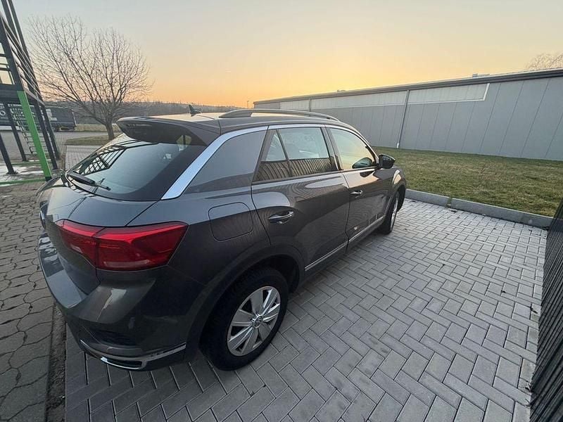 Gebraucht VW T-Roc 150 PS (110 kW) 2018 Grau SUV