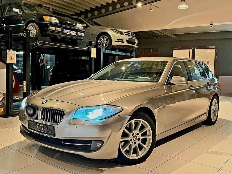 Gebraucht BMW 530 Performance 245 PS (180 kW) 2010 Silber Limousine