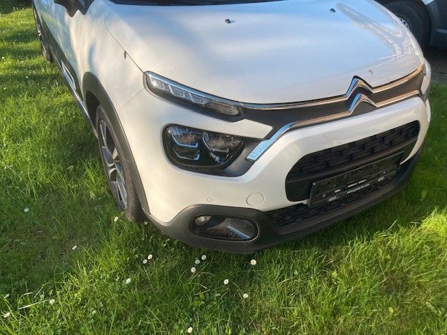 Weiß Gebraucht 2021 Citroën C3 Shine Kleinwagen | 8.400 € (Superpreis) - Bild 1/4