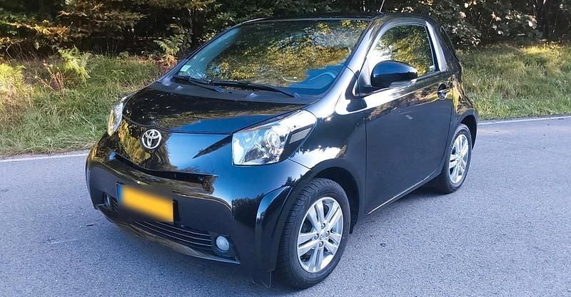 Gebraucht Toyota iQ 90 PS (66 kW) 2009 Schwarz Kleinwagen