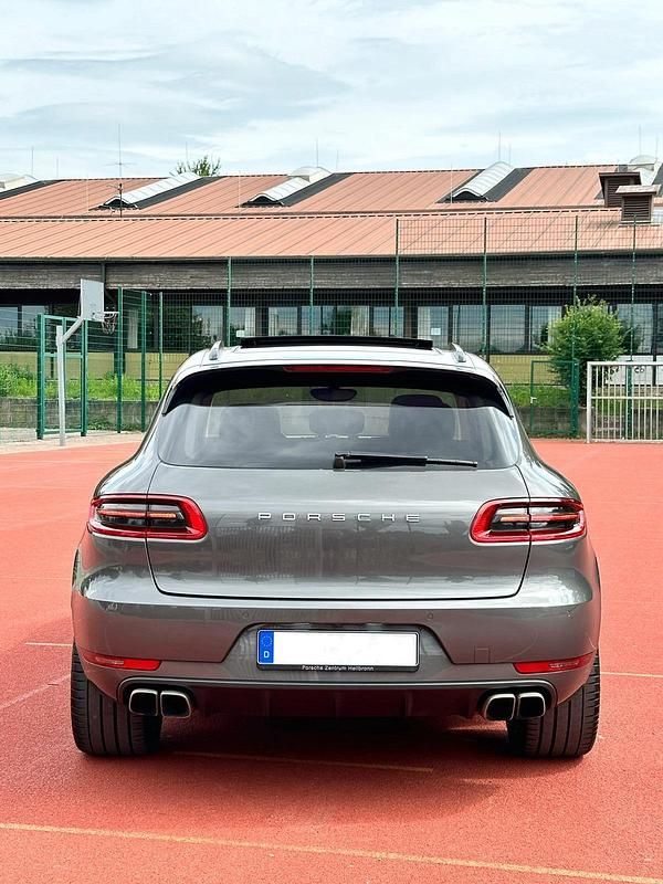Gebraucht Porsche Macan Turbo 400 PS (294 kW) 2014 Grau SUV