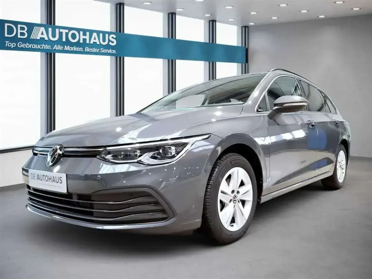 Gebraucht VW Golf VIII Life 150 PS (110 kW) 2024 Kombi
