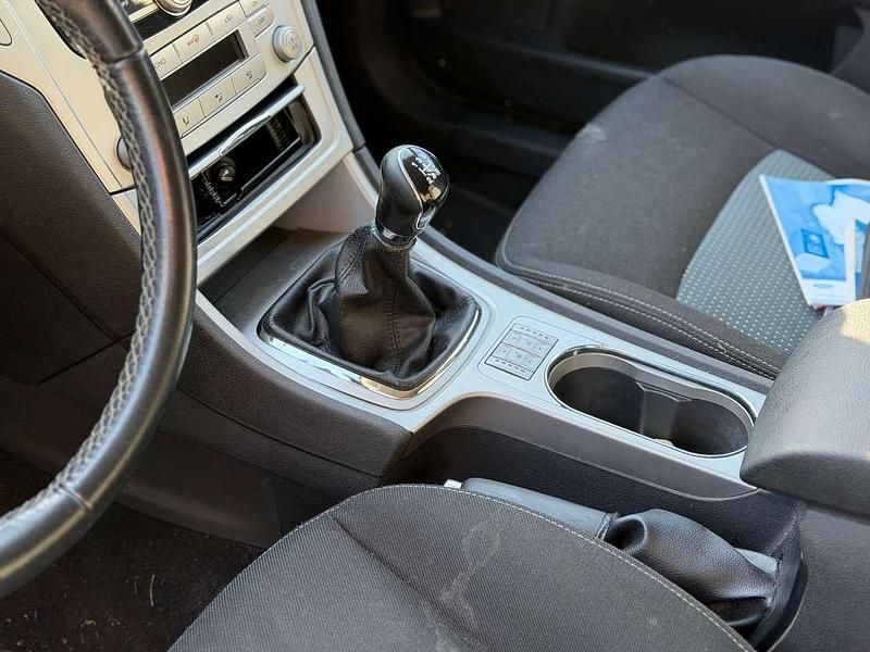 Gebraucht Ford Mondeo 145 PS (106 kW) 2009 Grau Kombi