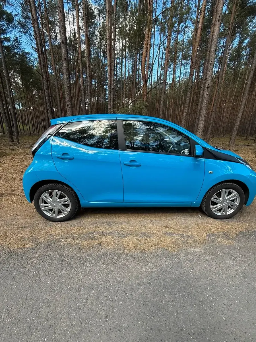 Gebraucht Toyota Aygo 69 PS (50 kW) 2017 Blau Kleinwagen