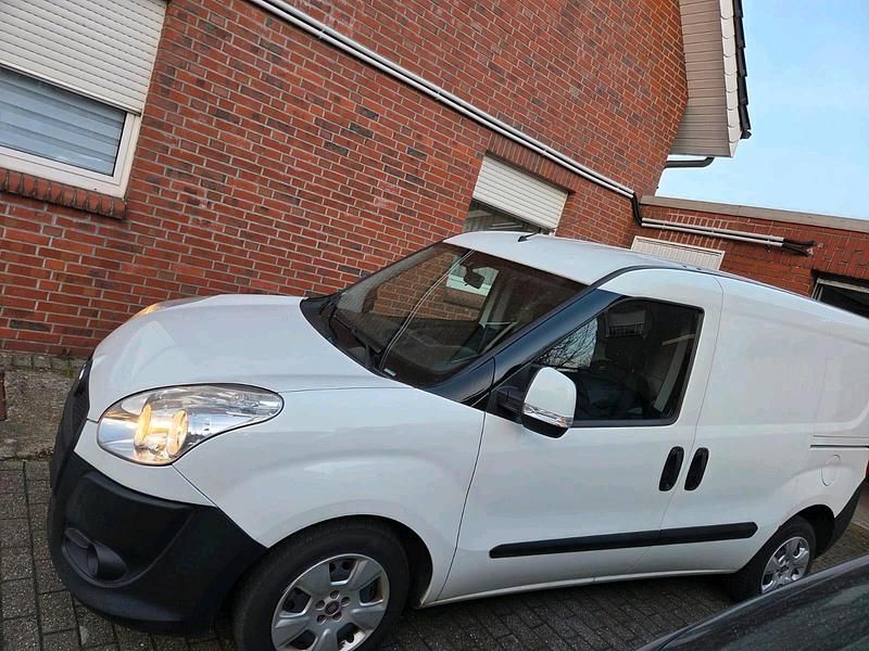 Gebraucht Fiat Doblò 90 PS (66 kW) 2014 Weiß Van / Kleinbus