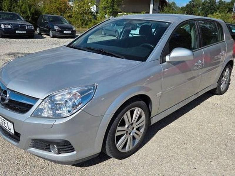 Silber Gebraucht 2005 Opel Signum Edition Kleinwagen | 2.490 € (Etwas zu teuer) - Bild 1/4