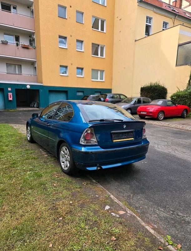 Blau Gebraucht 2002 BMW 316 Compact Kleinwagen | 1.300 € (Guter Preis) - Bild 1/4