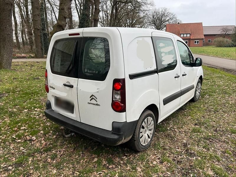 Gebraucht Citroën Berlingo 75 PS (55 kW) 2015 Weiß Van / Kleinbus