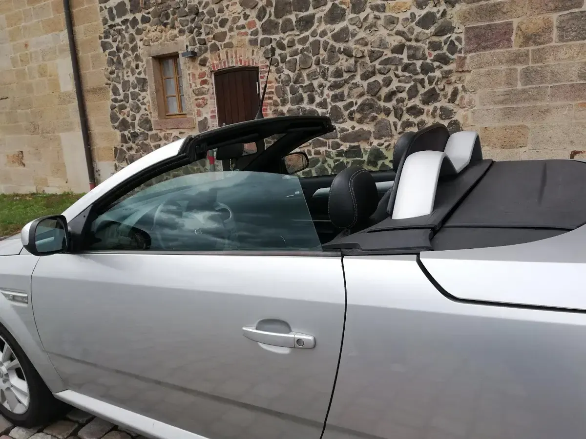 Gebraucht Opel Tigra 90 PS (66 kW) 2006 Silber Cabrio