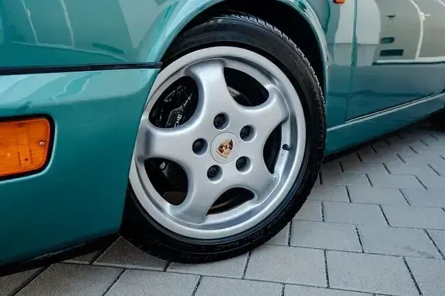 Gebraucht Porsche 911 Carrera 4 Cabriolet 250 PS (183 kW) 1993 Grün Cabrio