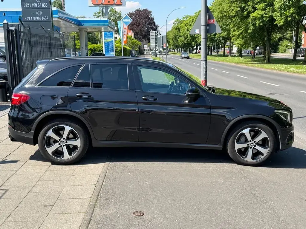 Gebraucht Mercedes GLC250 204 PS (150 kW) 2018 Schwarz SUV