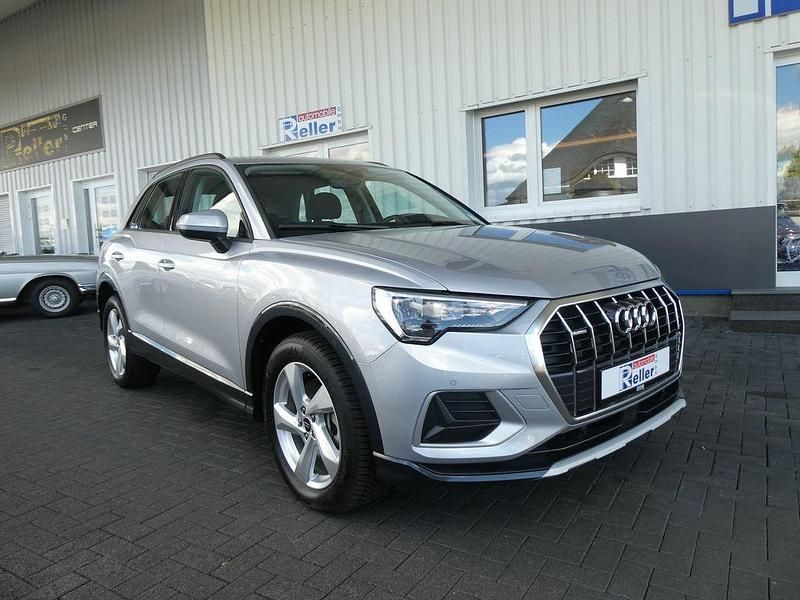Silber Gebraucht 2024 Audi Q3 Advanced SUV | 41.900 € (Fairer Preis) - Bild 1/4