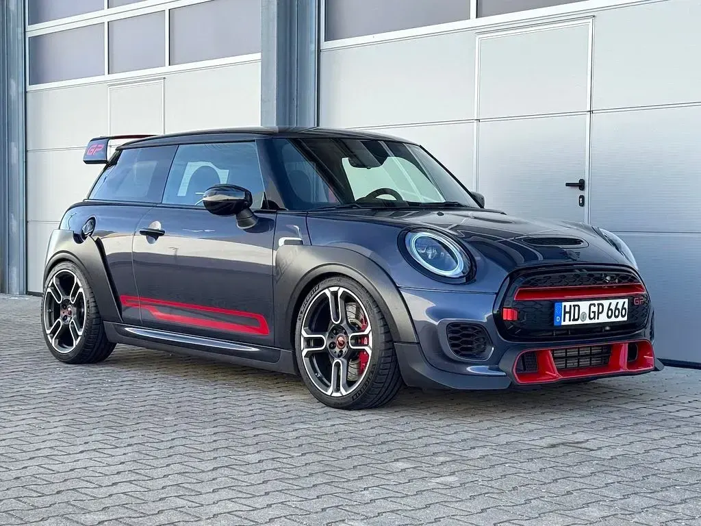 Gebraucht Mini John Cooper Works 306 PS (225 kW) 2020 Grau Kleinwagen