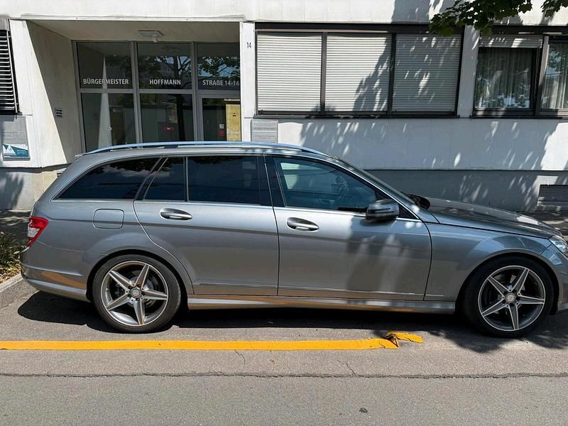 Grau Gebraucht 2010 Mercedes C350 Avantgarde Kombi | 9.700 € (Fairer Preis) - Bild 1/4