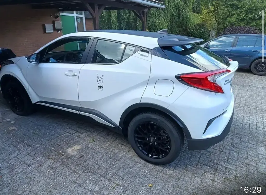 Gebraucht Toyota C-HR 116 PS (85 kW) 2019 Weiß SUV