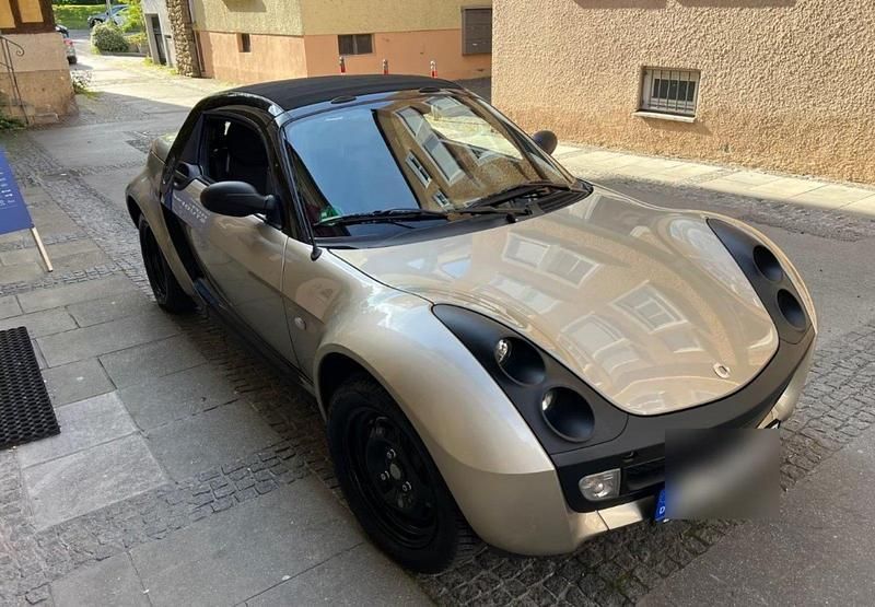 Grau Gebraucht 2004 Smart Roadster Cabrio | 5.000 € (Guter Preis) - Bild 1/4
