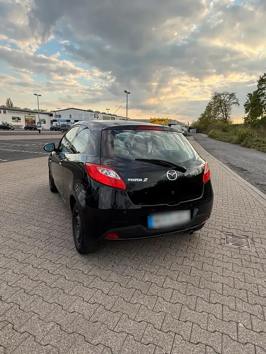 Usata Mazda 2 86 CV (63 kW) 2010 Nero Utilitaria
