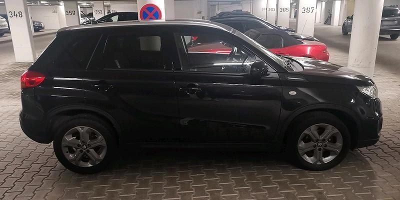 Gebraucht Suzuki Vitara 120 PS (88 kW) 2017 Schwarz SUV