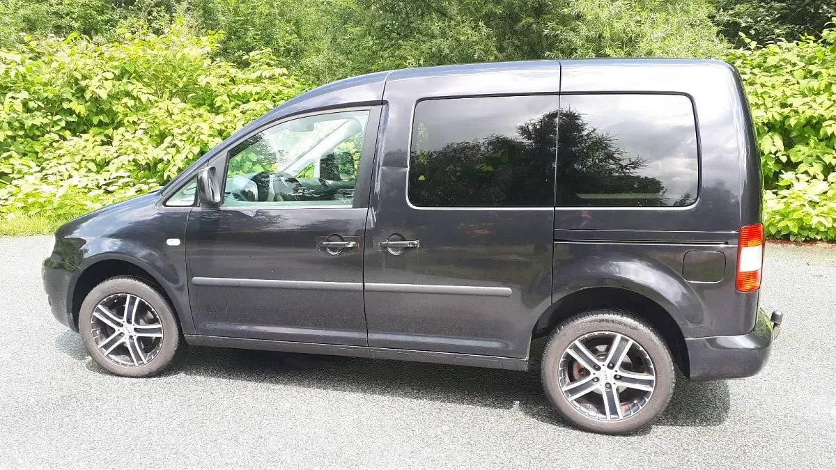 Gebraucht VW Caddy Life 105 PS (77 kW) 2006 Schwarz Van / Kleinbus