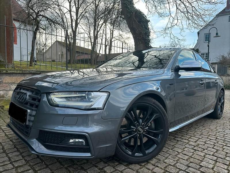 Grau Gebraucht 2012 Audi S4 Limousine | 18.900 € (Fairer Preis) - Bild 1/4