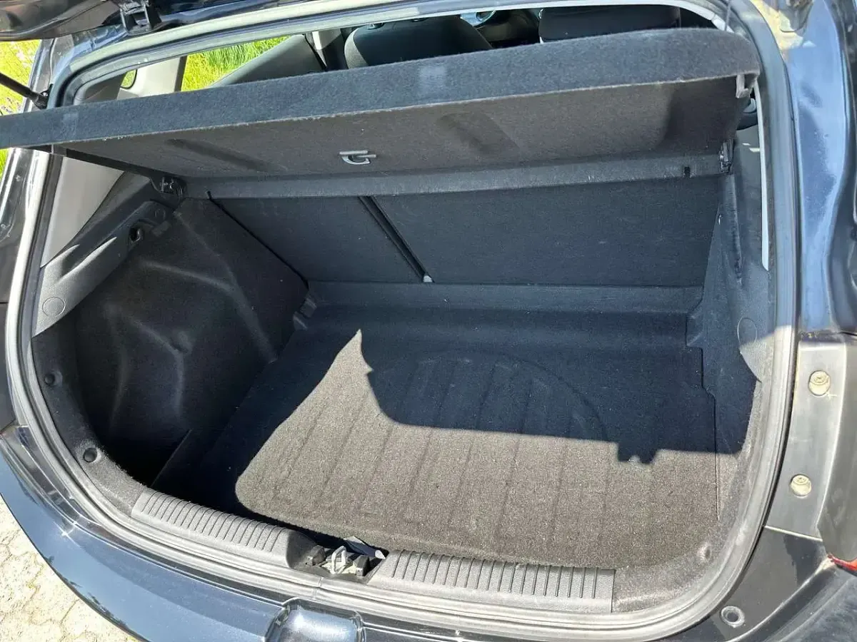 Gebraucht Kia Ceed Vision 99 PS (72 kW) 2016 Schwarz Kleinwagen