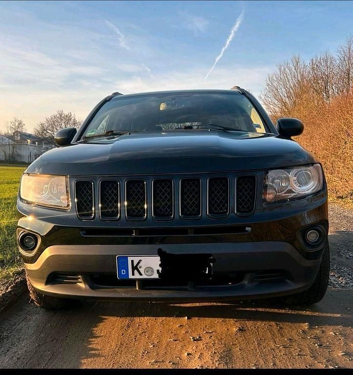Schwarz Gebraucht 2012 Jeep Compass Limited SUV | 9.490 € (Fairer Preis) - Bild 1/4