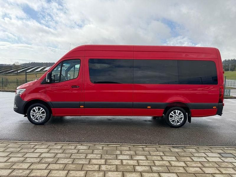 Gebraucht Mercedes Sprinter 163 PS (119 kW) 2021 Rot Van
