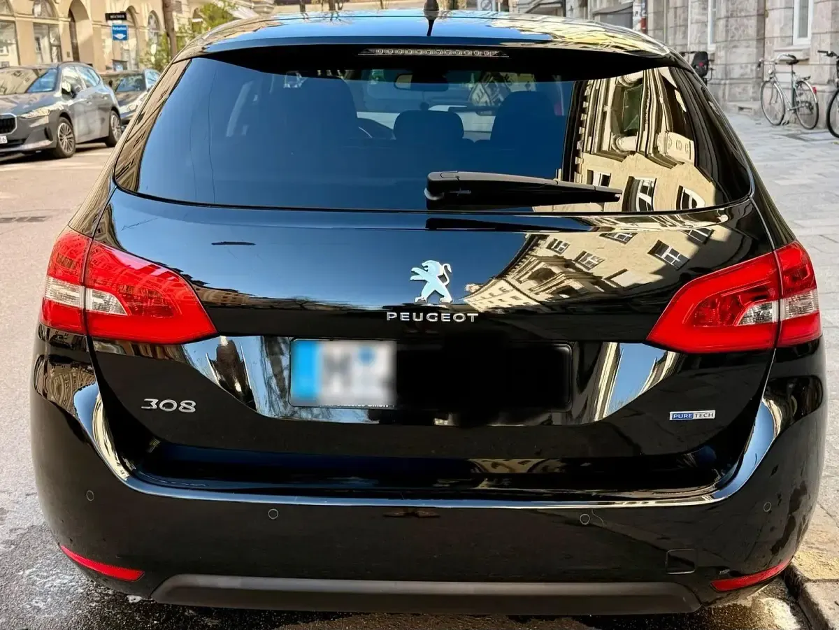 Gebraucht Peugeot 308 SW Active 110 PS (80 kW) 2017 Schwarz Kombi