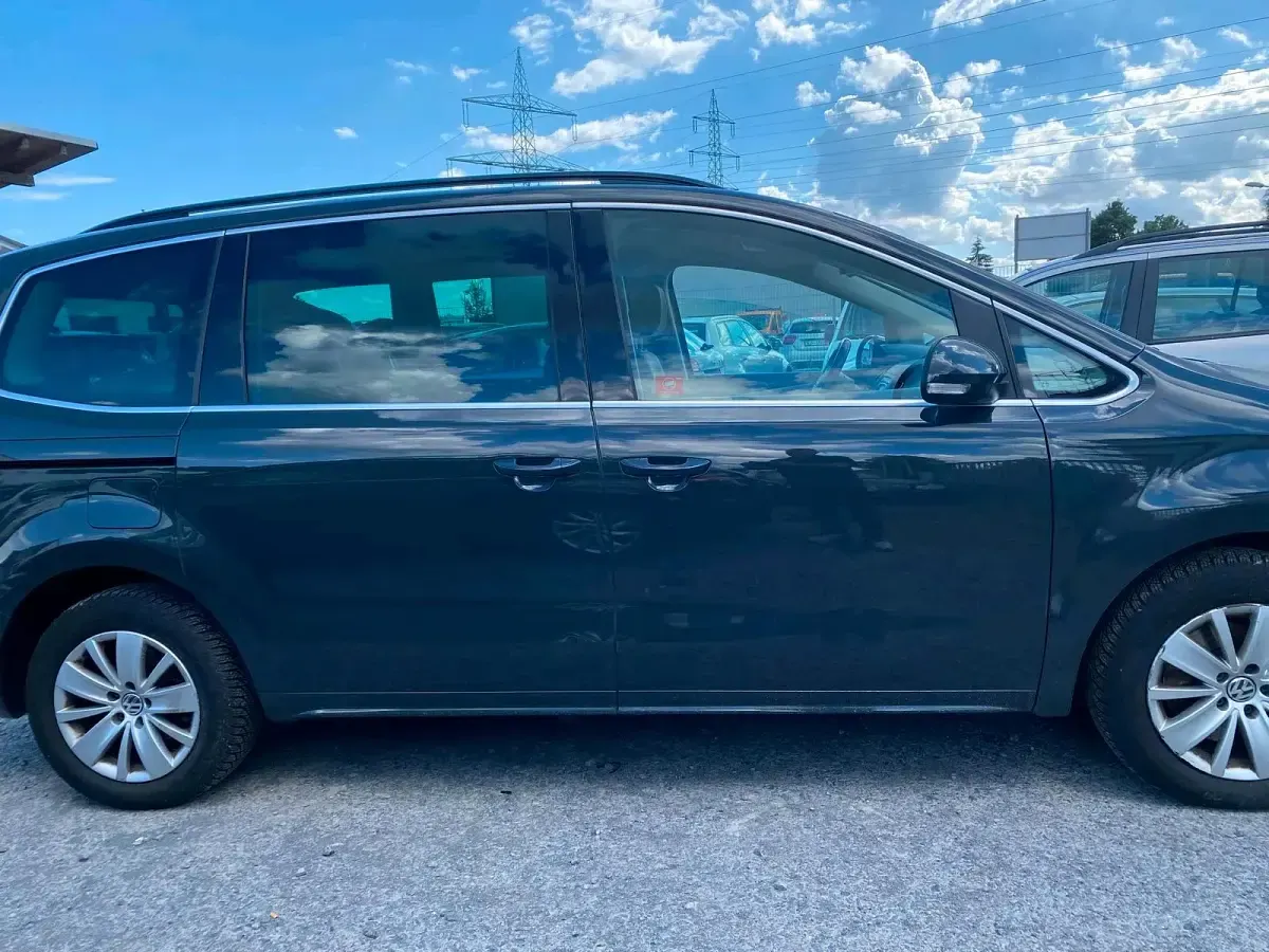 Gebraucht VW Sharan 140 PS (102 kW) 2011 Grau Van / Kleinbus