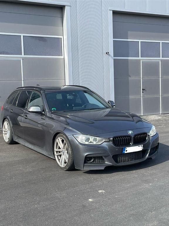 Gebraucht BMW 320 M Sport 184 PS (135 kW) 2012 Grau Kombi