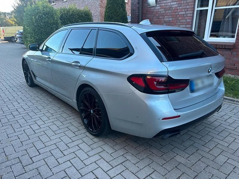 Gebraucht BMW 530 286 PS (210 kW) 2020 Silber Kombi
