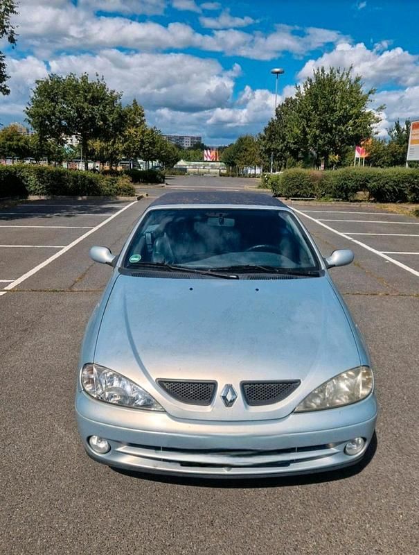 Silber Gebraucht 2000 Renault Mégane Cabriolet Cabrio | 600 € (Guter Preis) - Bild 1/4