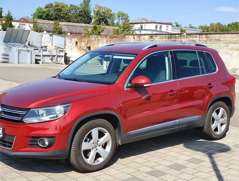 Rot Gebraucht 2014 VW Tiguan SUV | 10.300 € (Guter Preis) - Bild 1/4