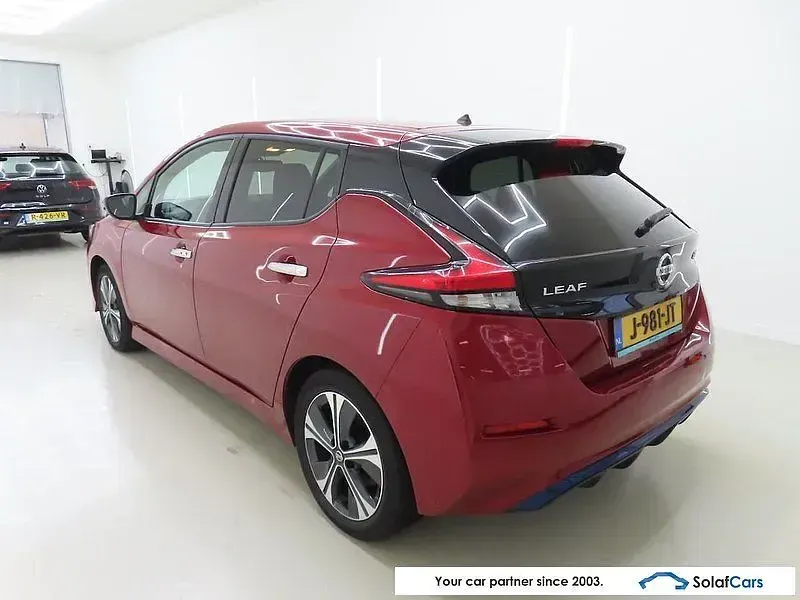 Gebraucht Nissan Leaf N-Connecta 110 kW (150 PS) 2020 Rot Kleinwagen