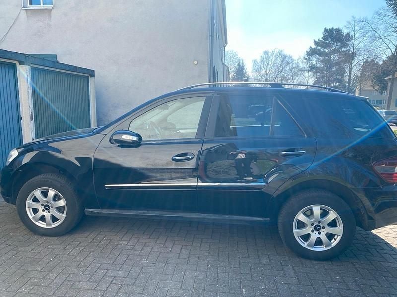 Gebraucht Mercedes ML320 2008 Schwarz SUV