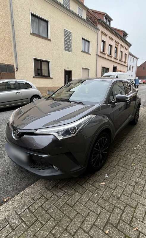 Grau Gebraucht 2017 Toyota C-HR Lounge SUV | 14.500 € (Fairer Preis) - Bild 1/4