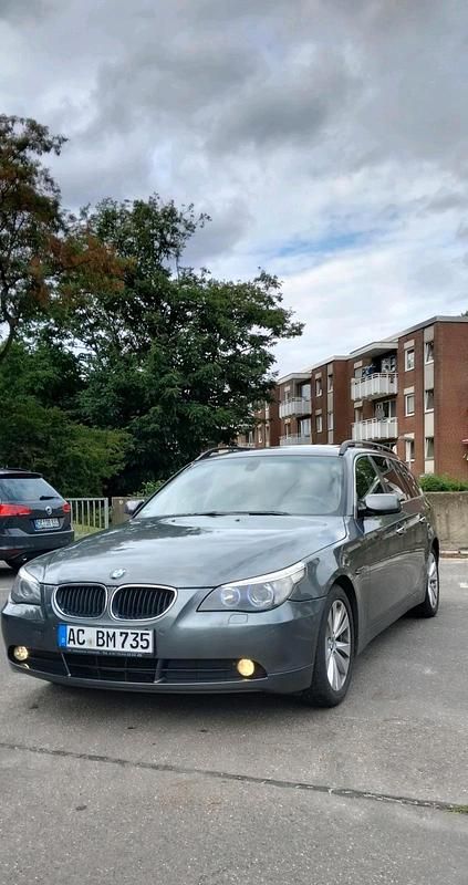 Grau Gebraucht 2006 BMW 523 Kombi | 2.100 € (Teuer) - Bild 1/4