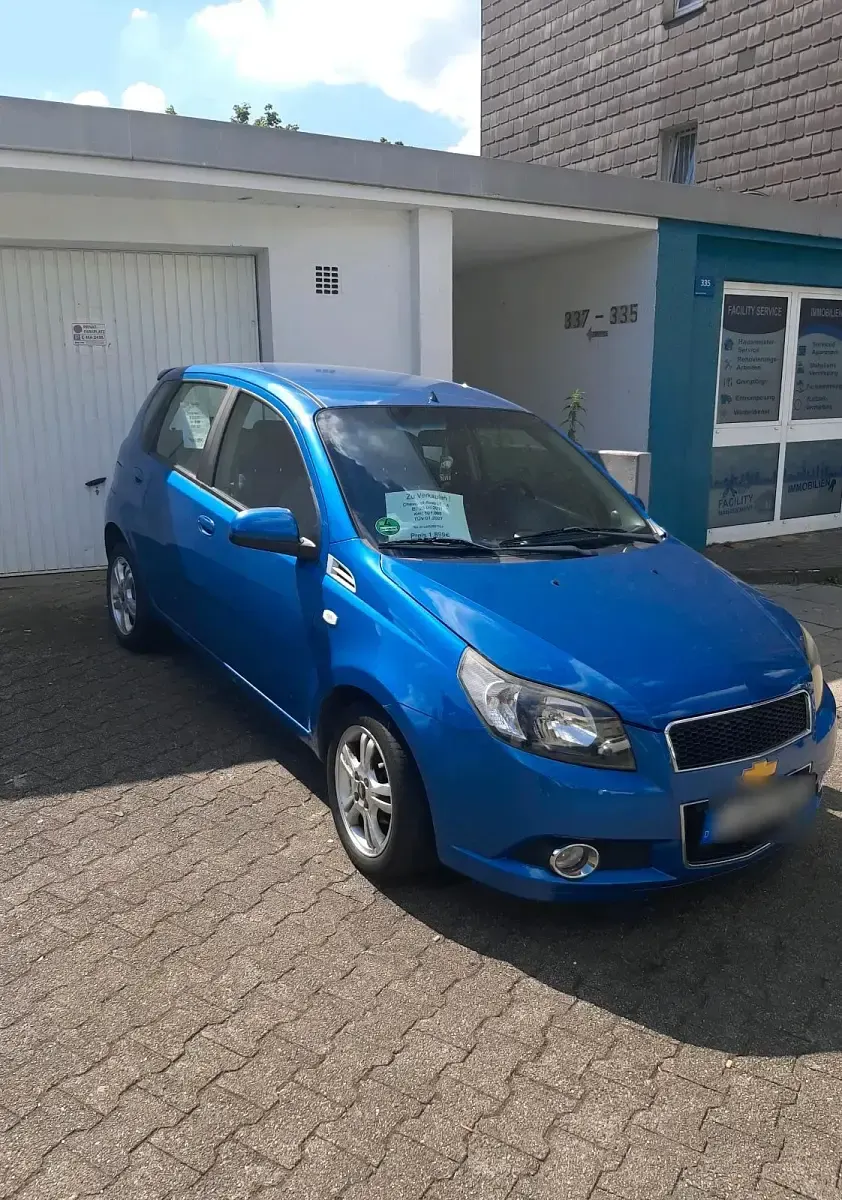 Gebraucht Chevrolet Aveo 100 PS (73 kW) 2011 Blau Kleinwagen