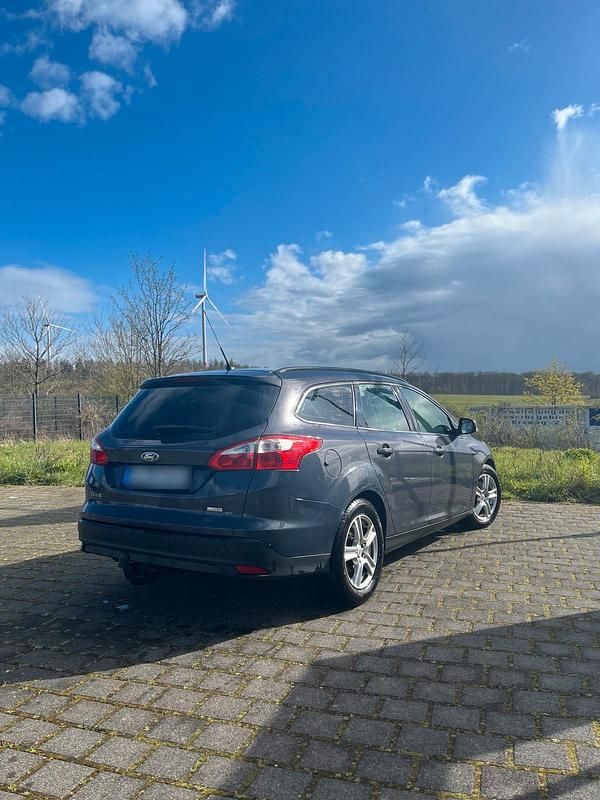 Usata Ford Focus 116 CV (85 kW) 2012 Grigio Berlina