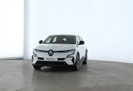 Gebraucht Renault Megane E-Tech Evolution 160 kW (218 PS) 2023 Gletscherweiss Limousine