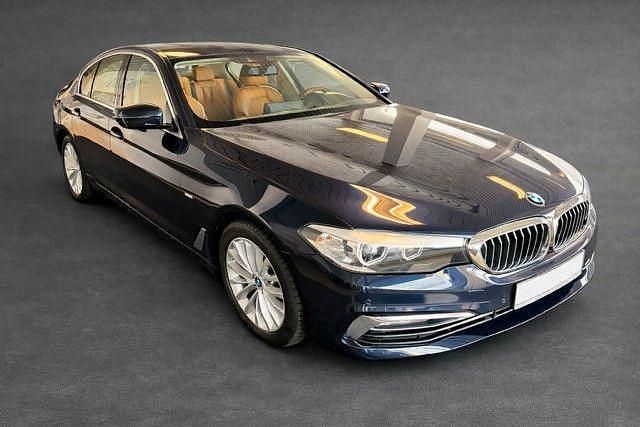 Gebraucht BMW 520 Luxury Line 190 PS (139 kW) 2018 Blau Limousine