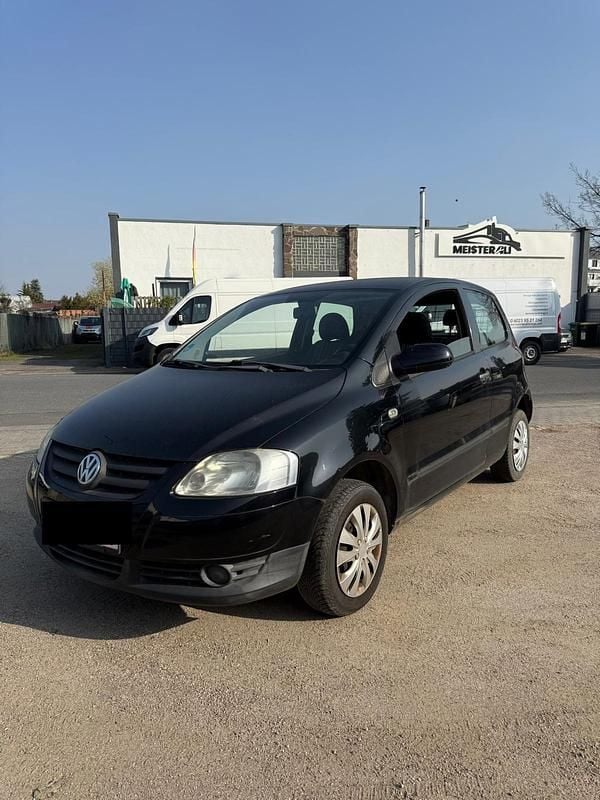 Gebraucht VW Fox 55 PS (40 kW) 2008 Schwarz Kleinwagen