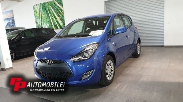 Blau Gebraucht 2019 Hyundai ix20 Edition Kleinwagen | 15.890 € (Teuer) - Bild 1/4