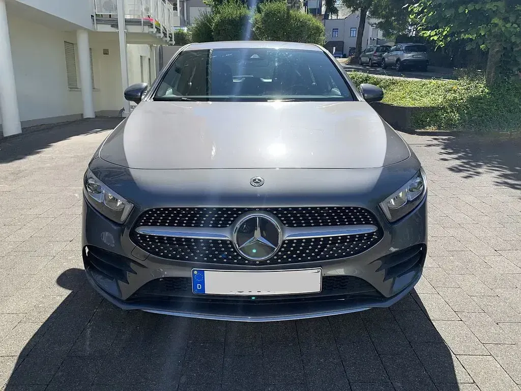 Gebraucht Mercedes A200 AMG line 150 PS (110 kW) 2019 Grau Limousine