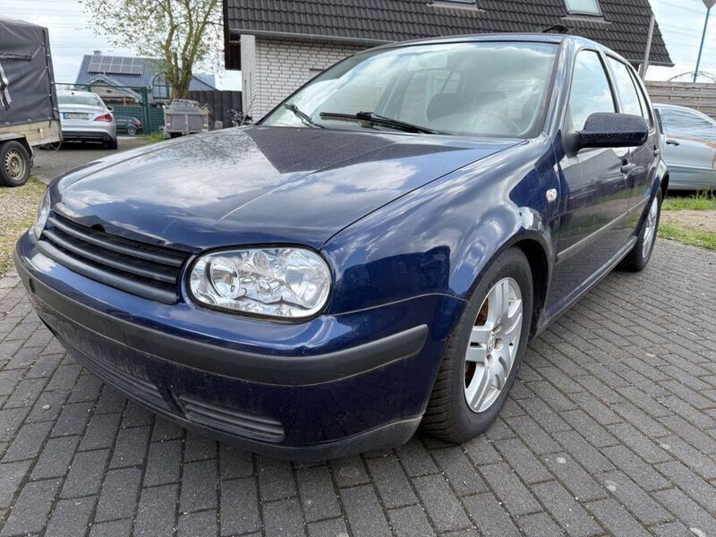Blau Gebraucht 2001 VW Golf IV Edition Limousine | 1.000 € (Superpreis) - Bild 1/4