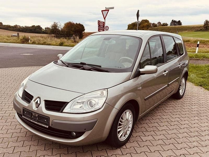Gold Gebraucht 2006 Renault Scénic II Exception Van / Kleinbus | 2.950 € (Etwas zu teuer) - Bild 1/4