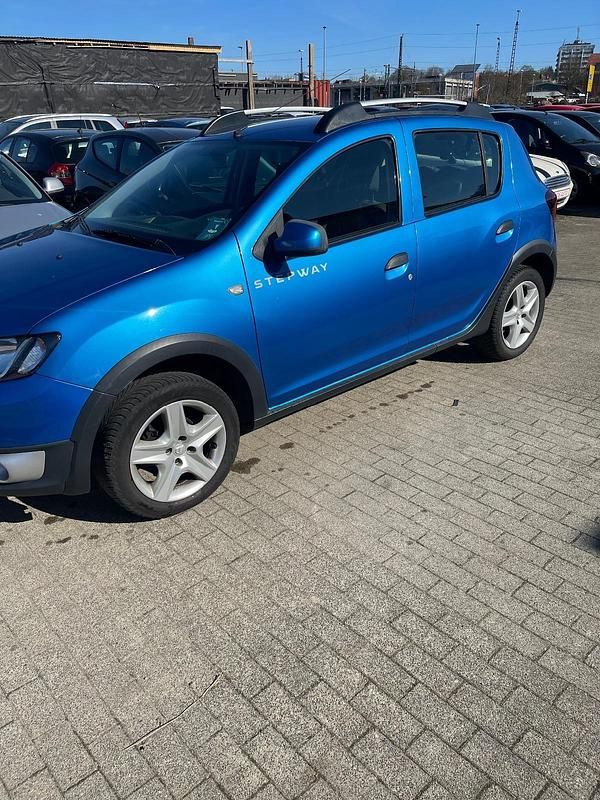 Gebraucht Dacia Sandero 90 PS (66 kW) 2012 Blau Kombi